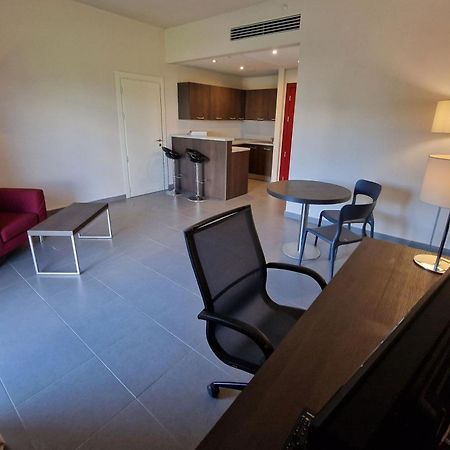 Inn Naples Airport Gricignano dʼAversa Екстериор снимка
