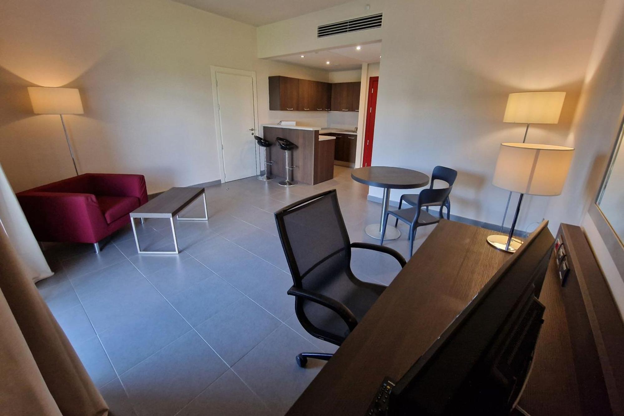 Inn Naples Airport Gricignano dʼAversa Екстериор снимка