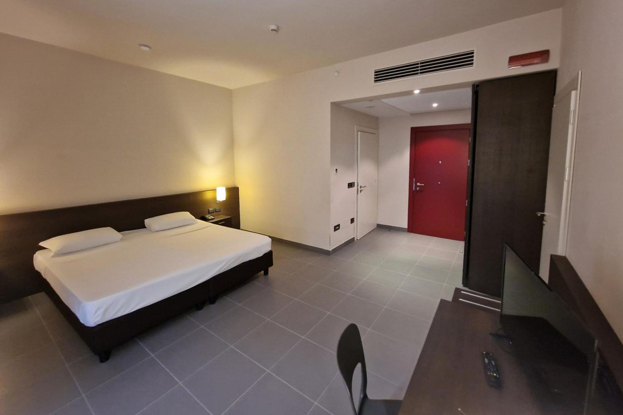 Inn Naples Airport Gricignano dʼAversa Екстериор снимка